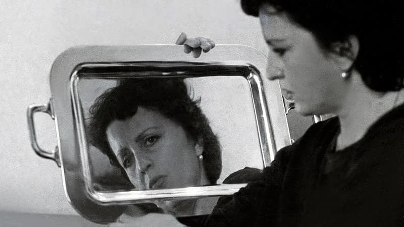 «Fuggiremo e le cose non ci vedranno». Conversazione con Sara Vergari su Giovanna Sicari